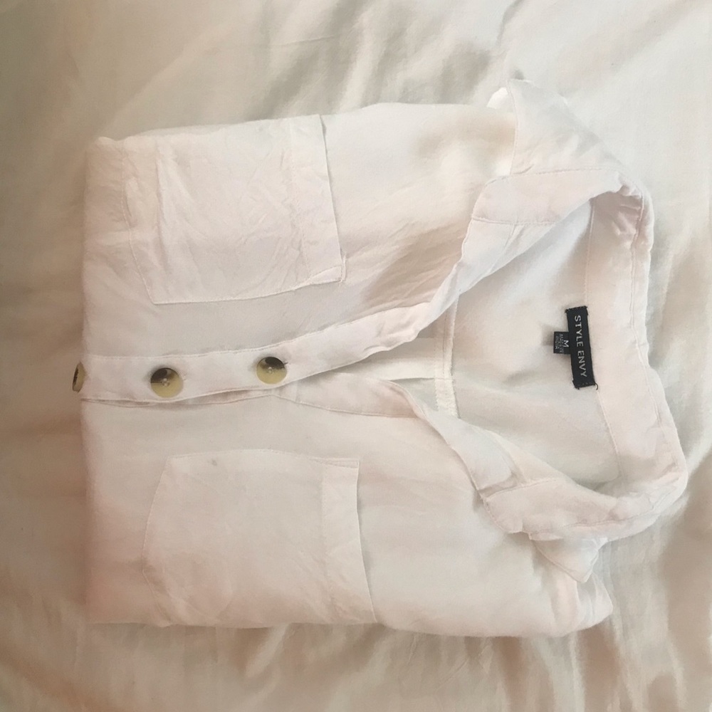 Medium white blouse